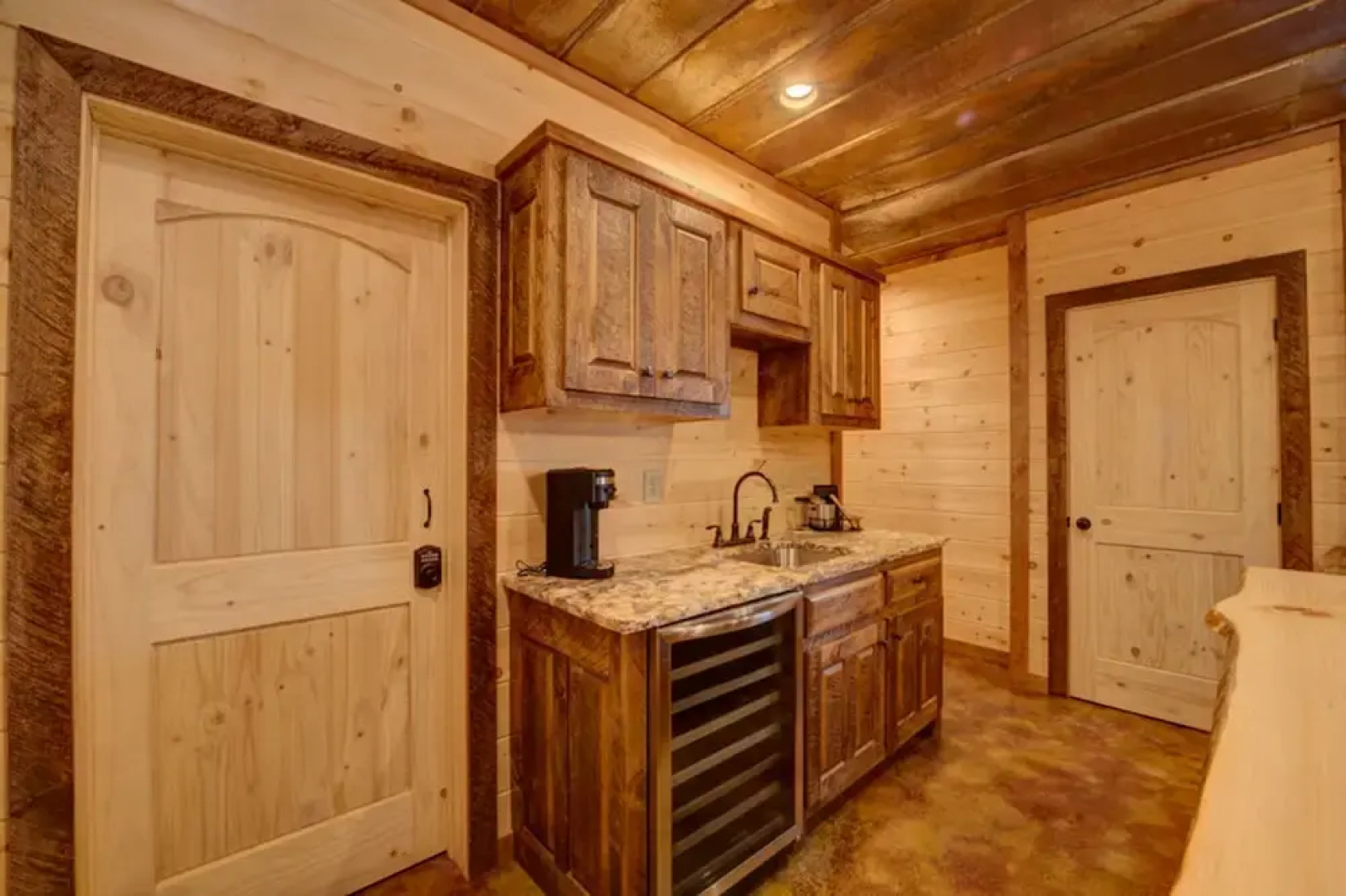 Aska Easy Day by Escape to Blue Ridge