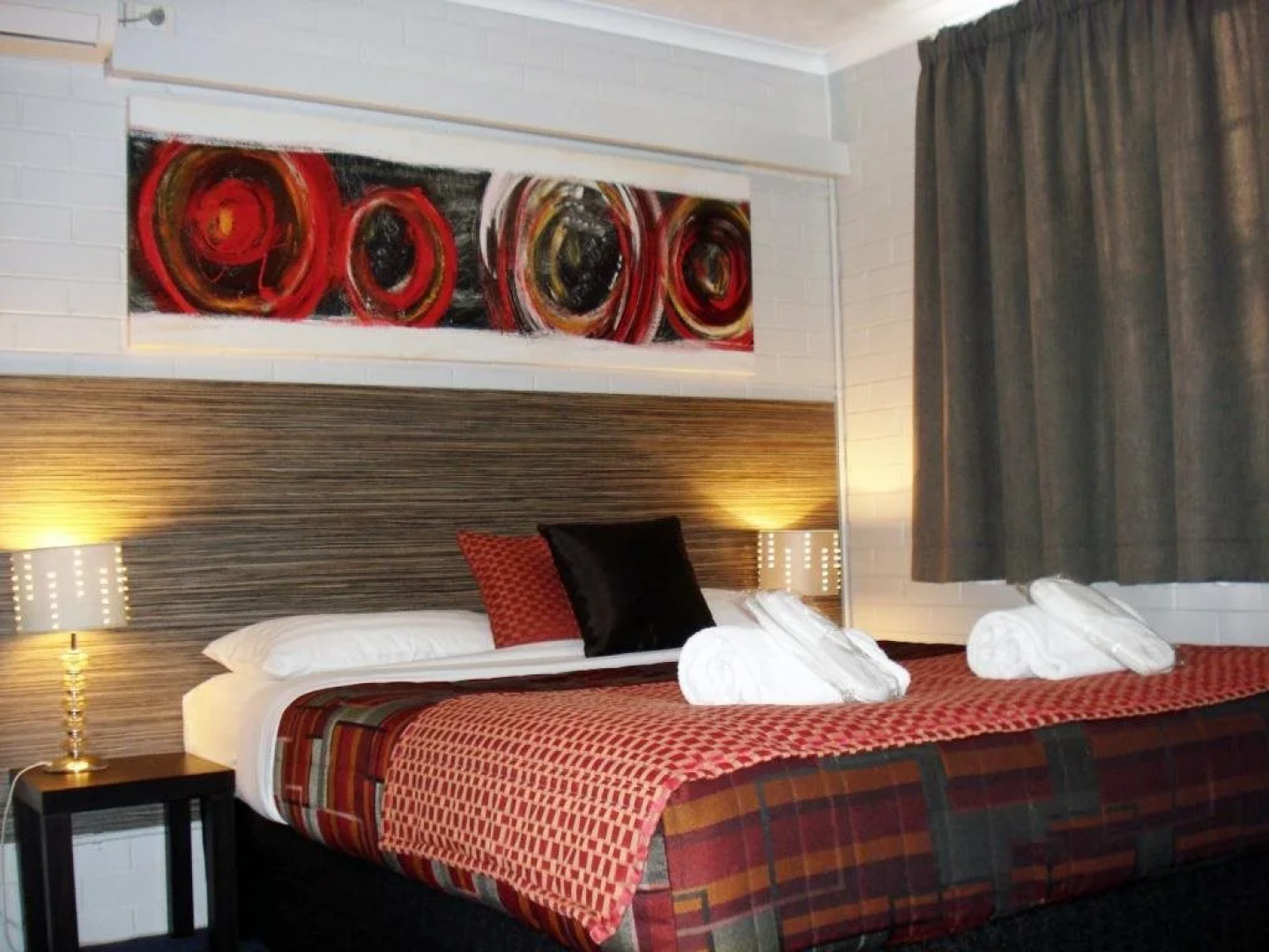 A Raceview Motor Inn