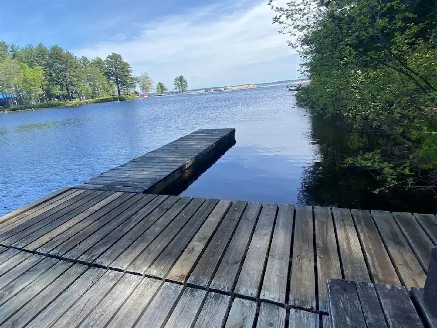 Sunrise Pines Limit 6 2 Bedroom Cottage by RedAwning