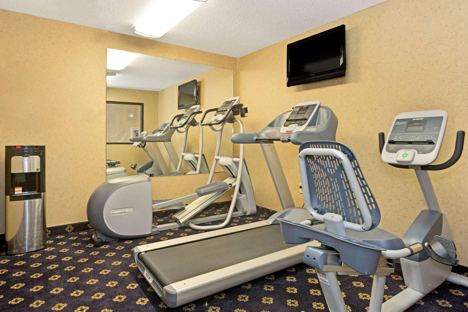 Hawthorn Extended Stay by Wyndham Cincinnati/Sharonville