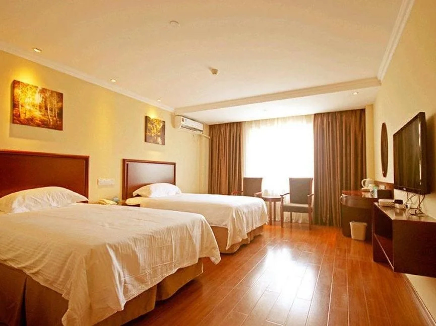 Green Tree Inn Ningbo Train East Station Business Hotel