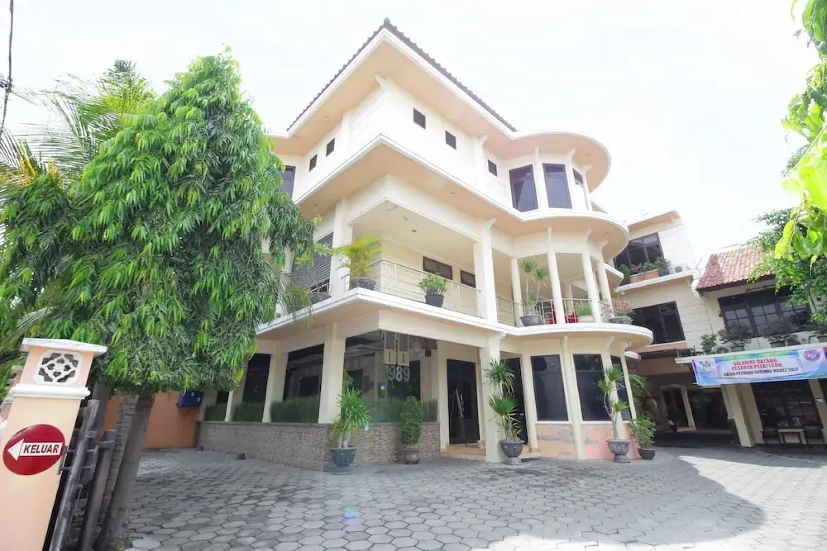 Airy Syariah Kejuron Mangga 4 Madiun