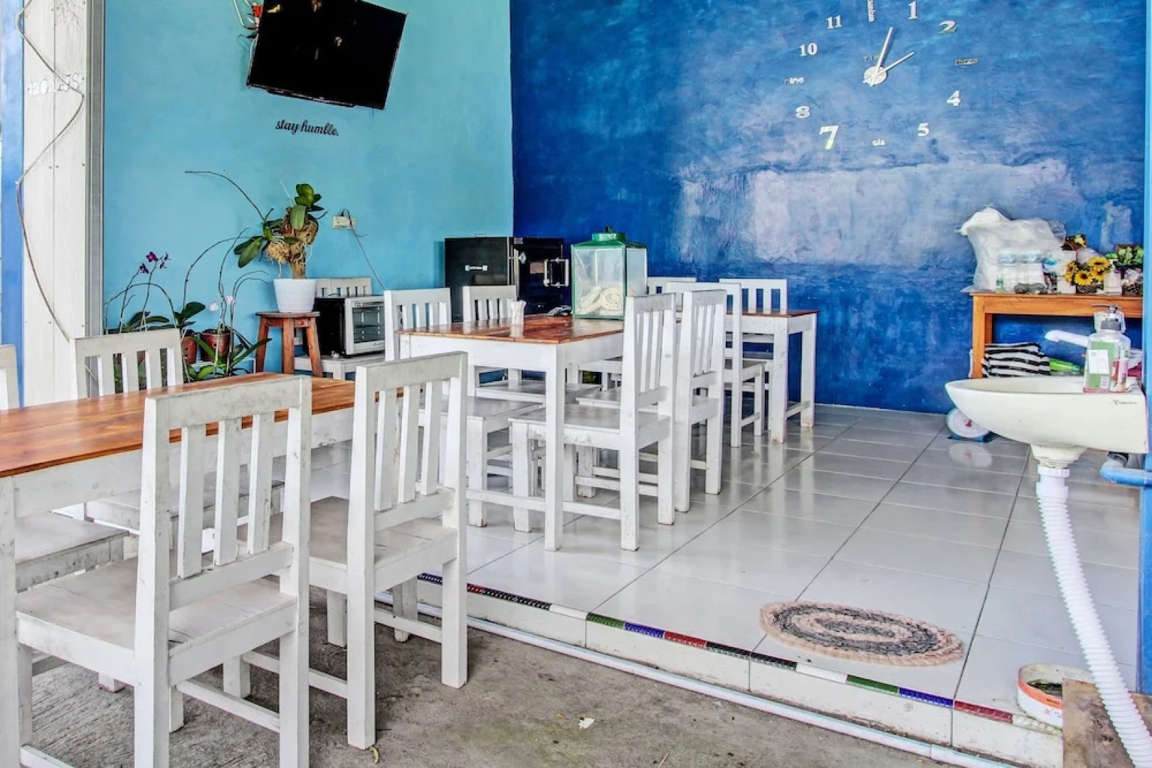 SPOT ON 92179 Latinos House