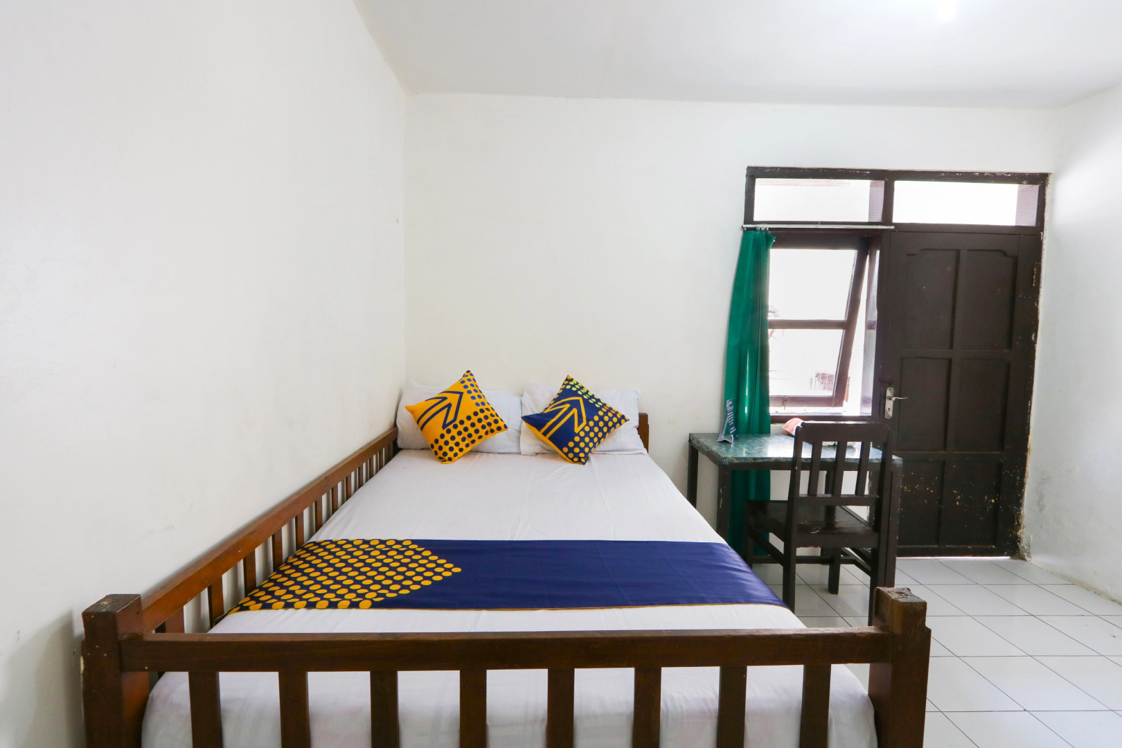 SPOT ON 2422 Hotel Moga Sari