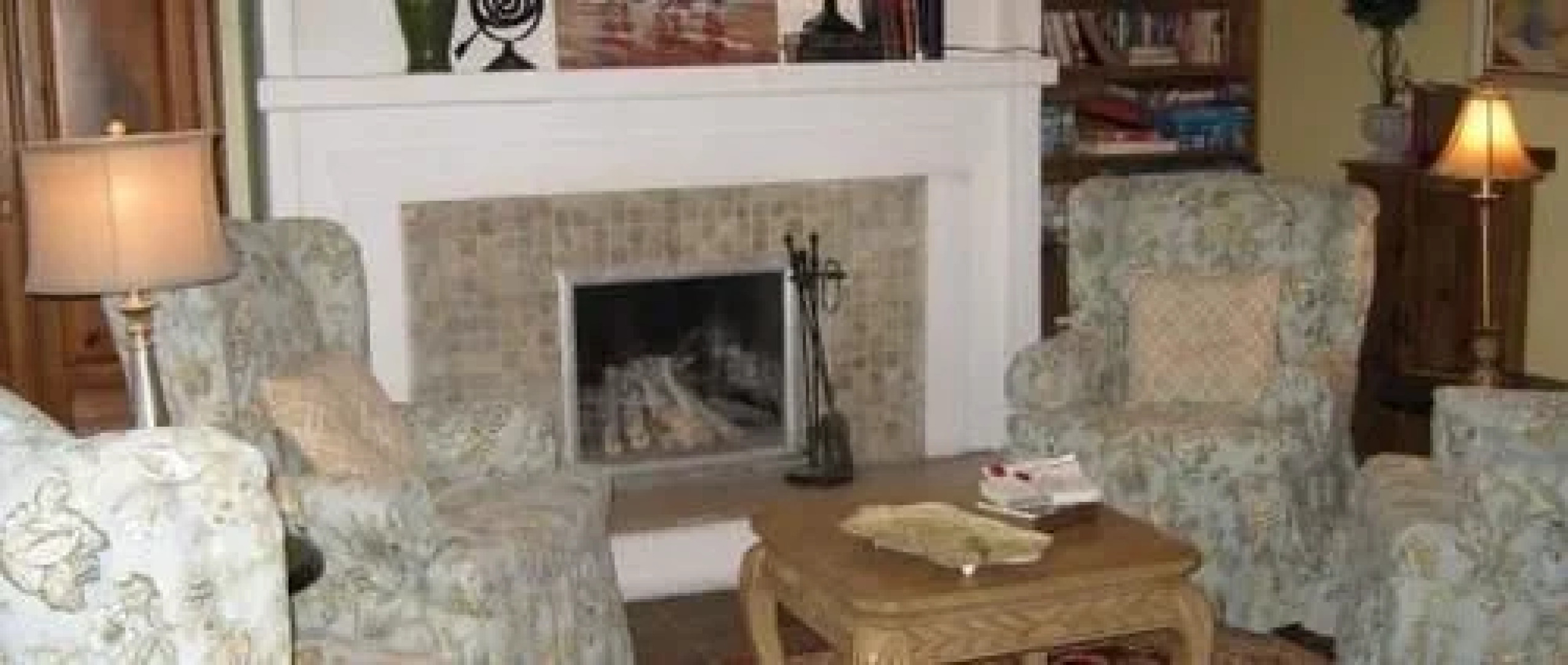 Foxglove Inn & Gardens