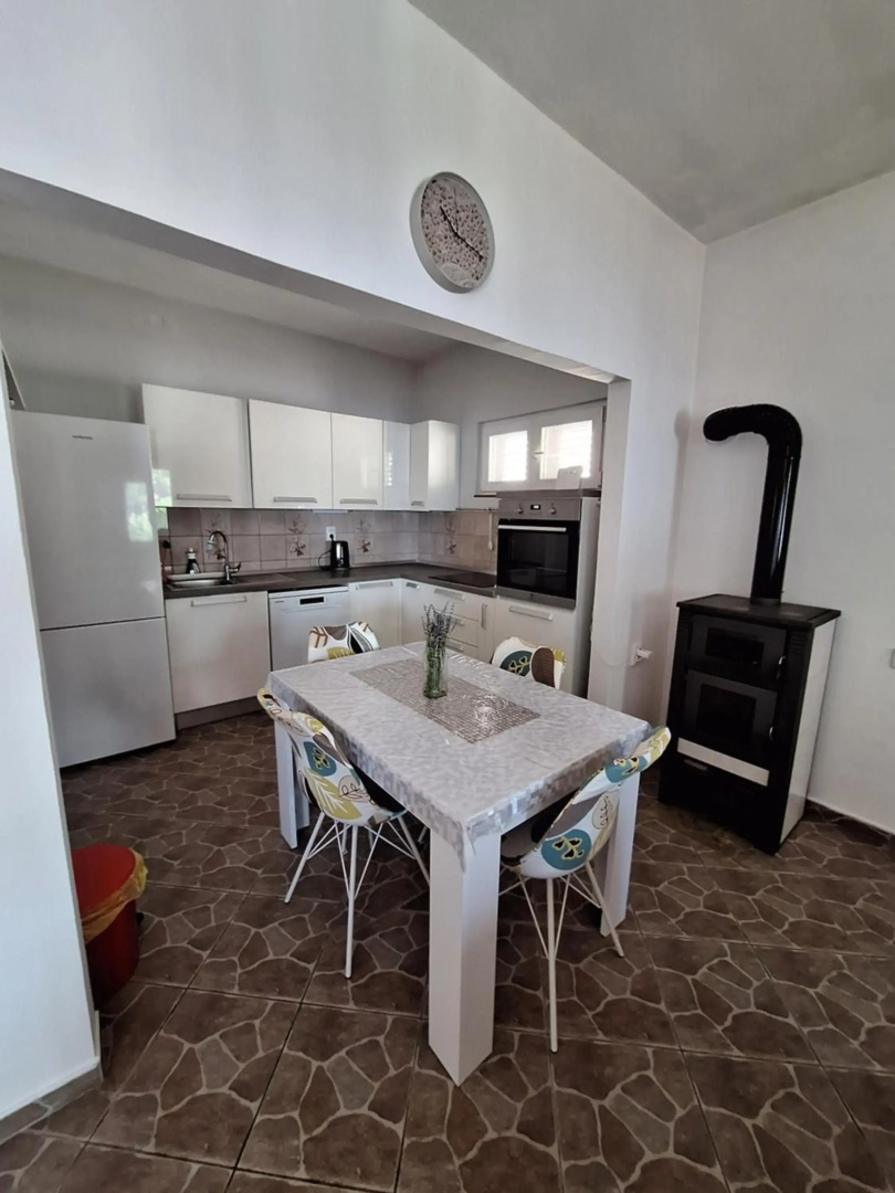 Villa Vesna, 70m from beach