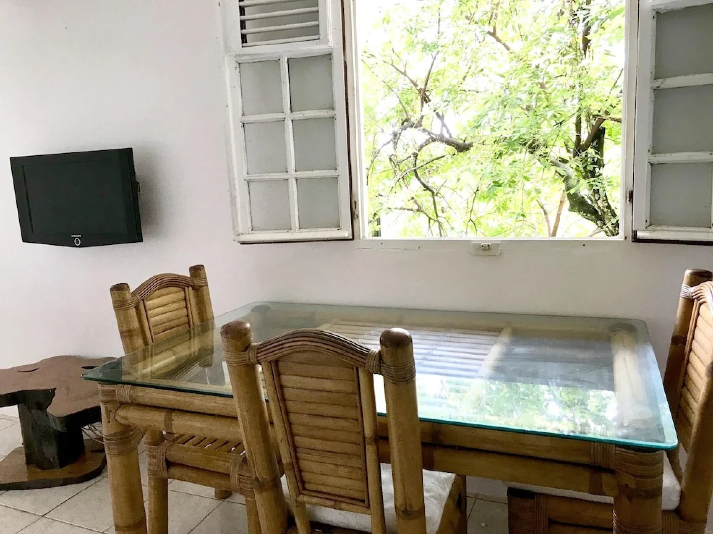 House With one Bedroom in Le Robert, With Wonderful Mountain View, Fur