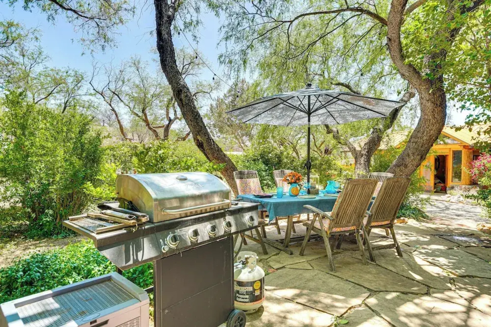 Vibrant 'casa Paloma' w/ Patio - Near Vineyards!