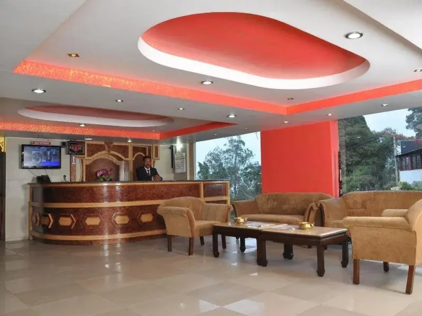 Hotel Grand Paradise Inn