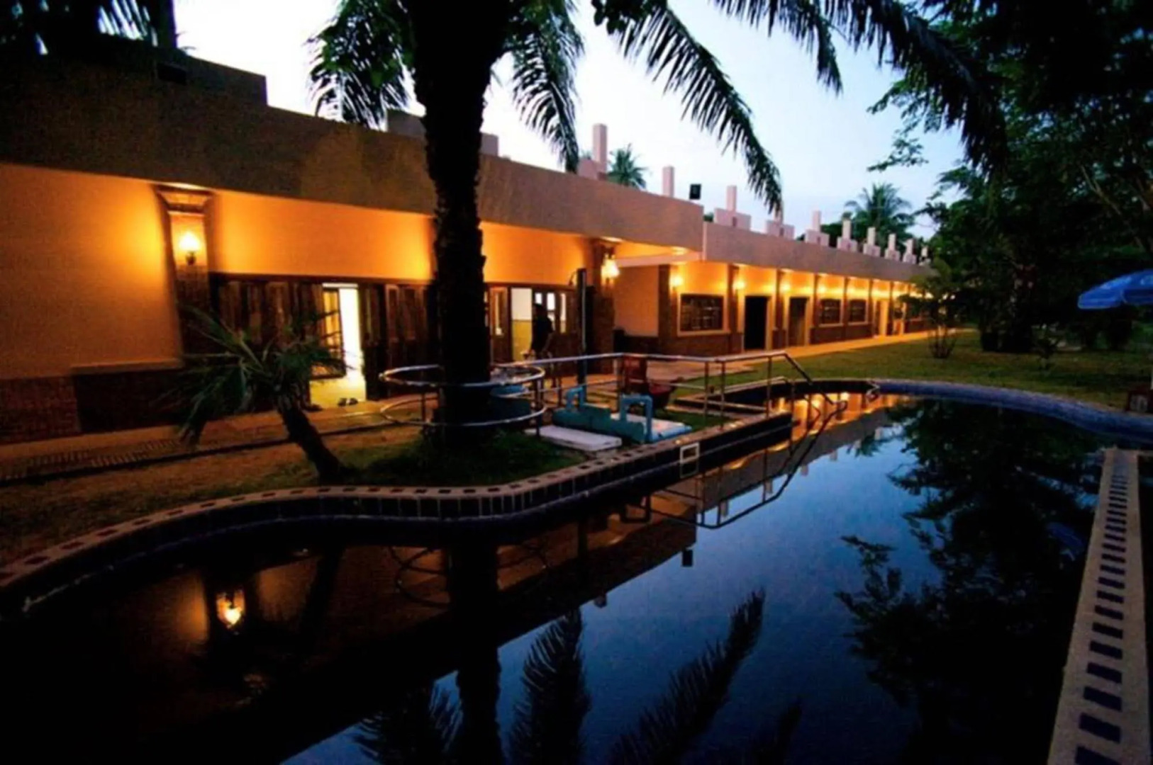 Boom Boom Beach Resort Laem Sing