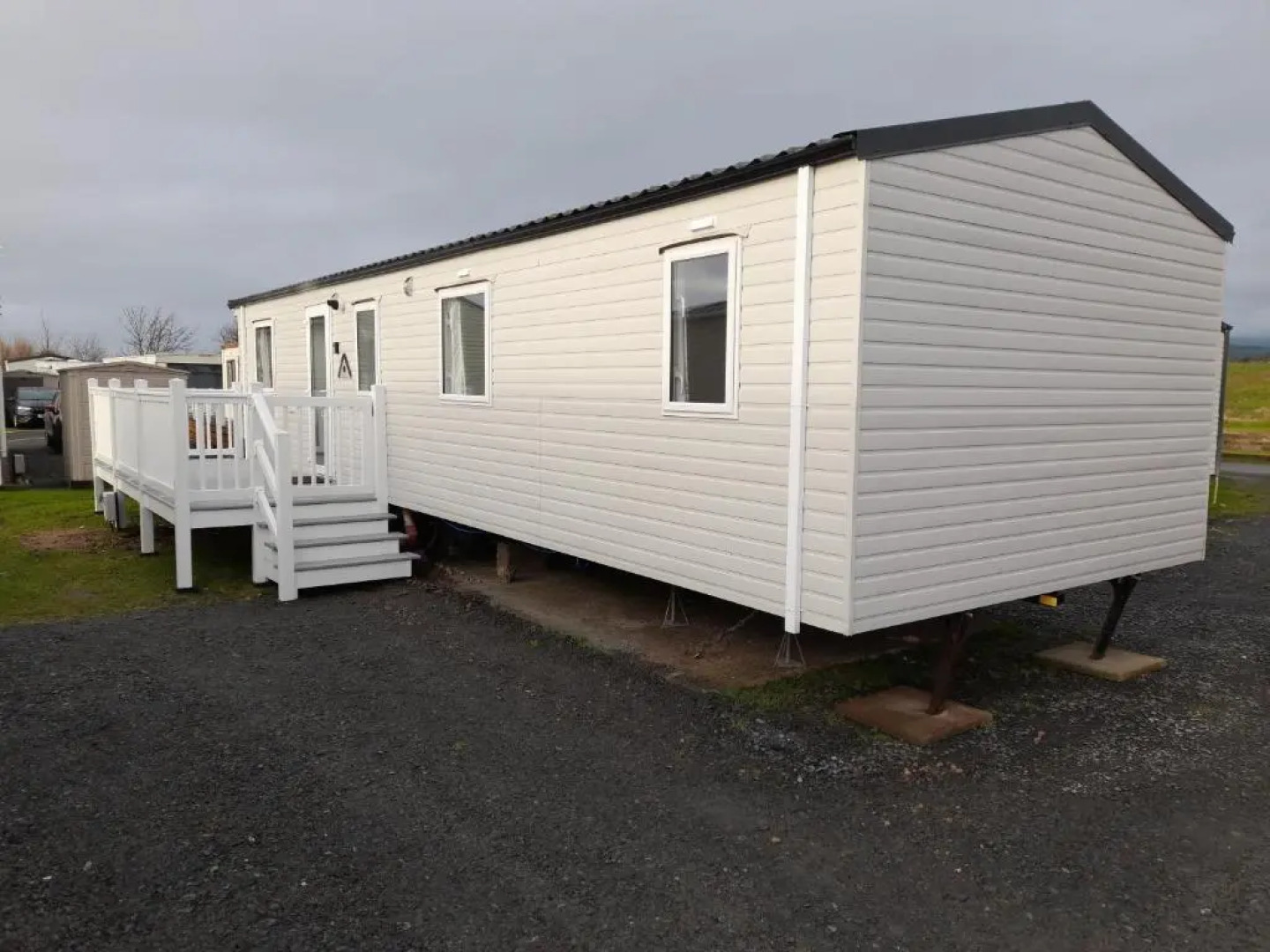 3 Bedroom Modern Caravan Sleeps Up To 8