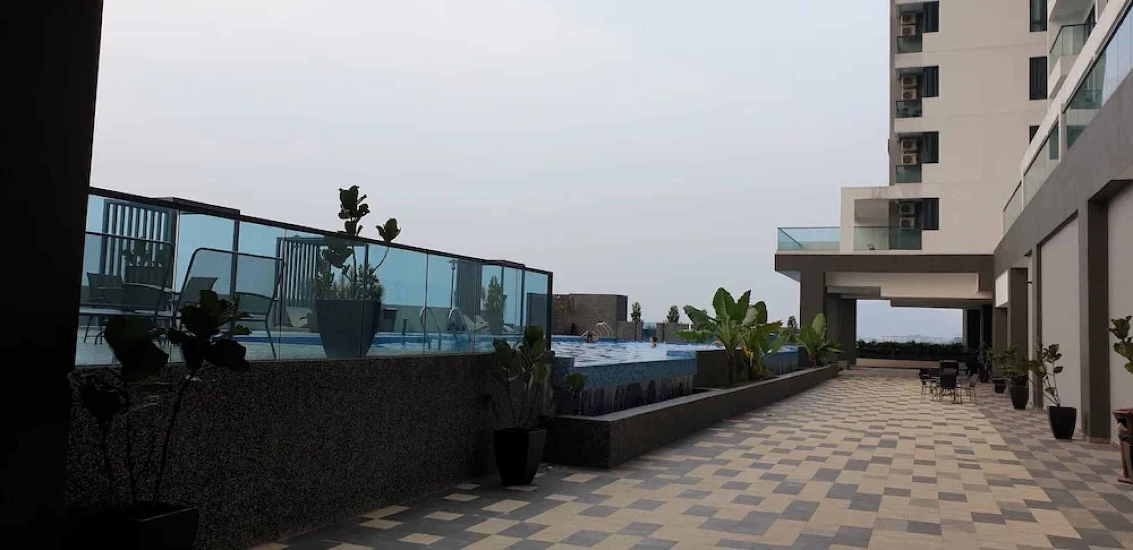 MLH Deluxe Studio Suites @ Landmark Residence