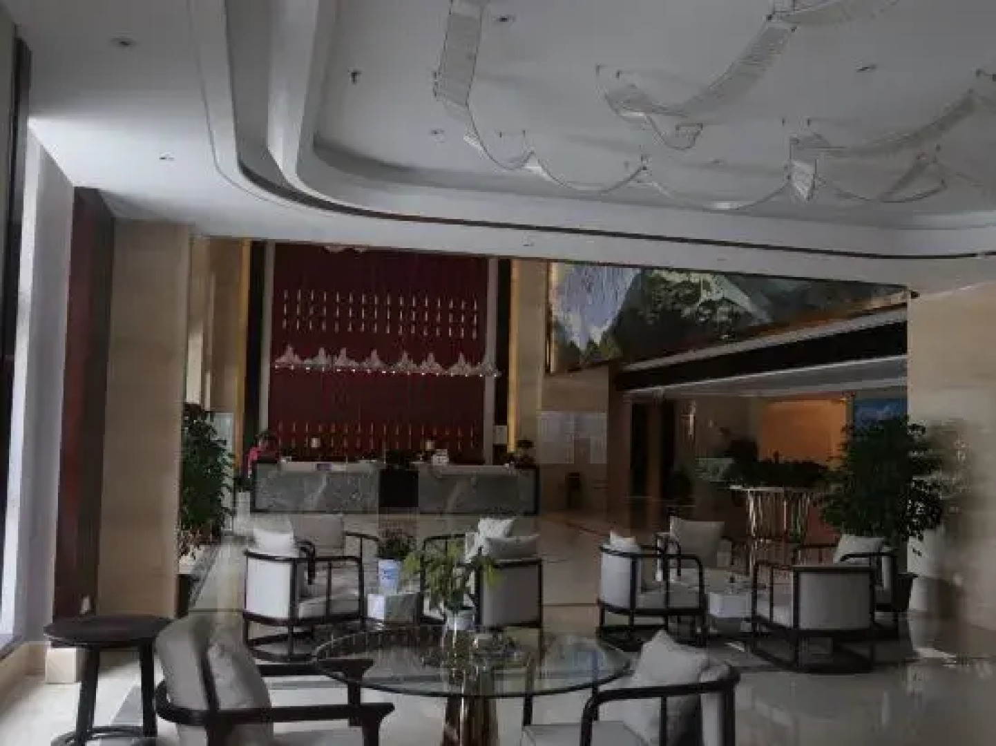 Four Seasons Oxygen Hotel Bomi