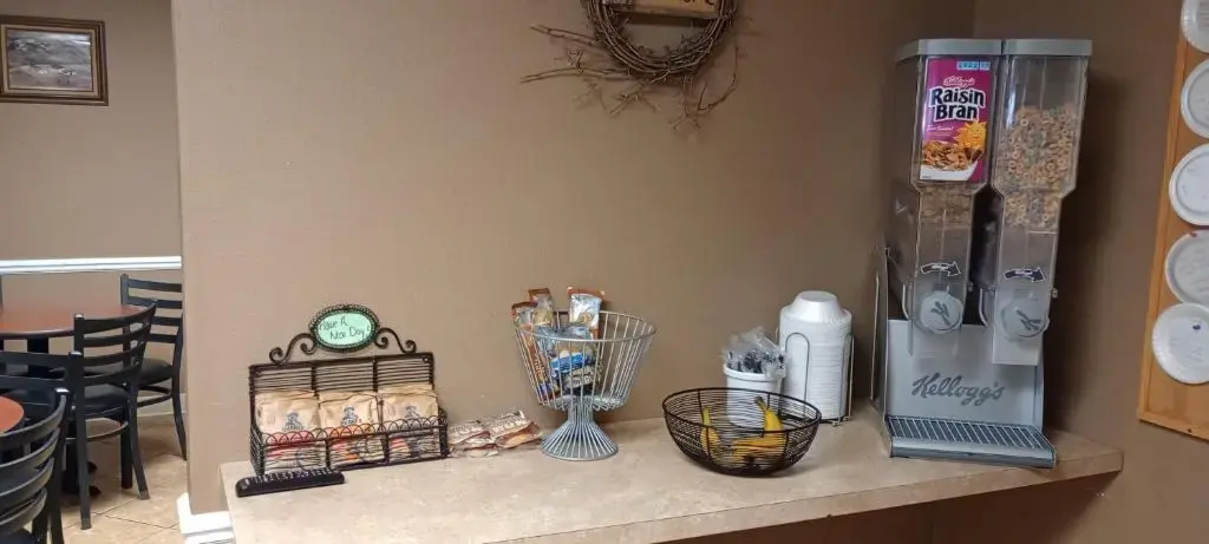 Super 8 Chamberlain SD