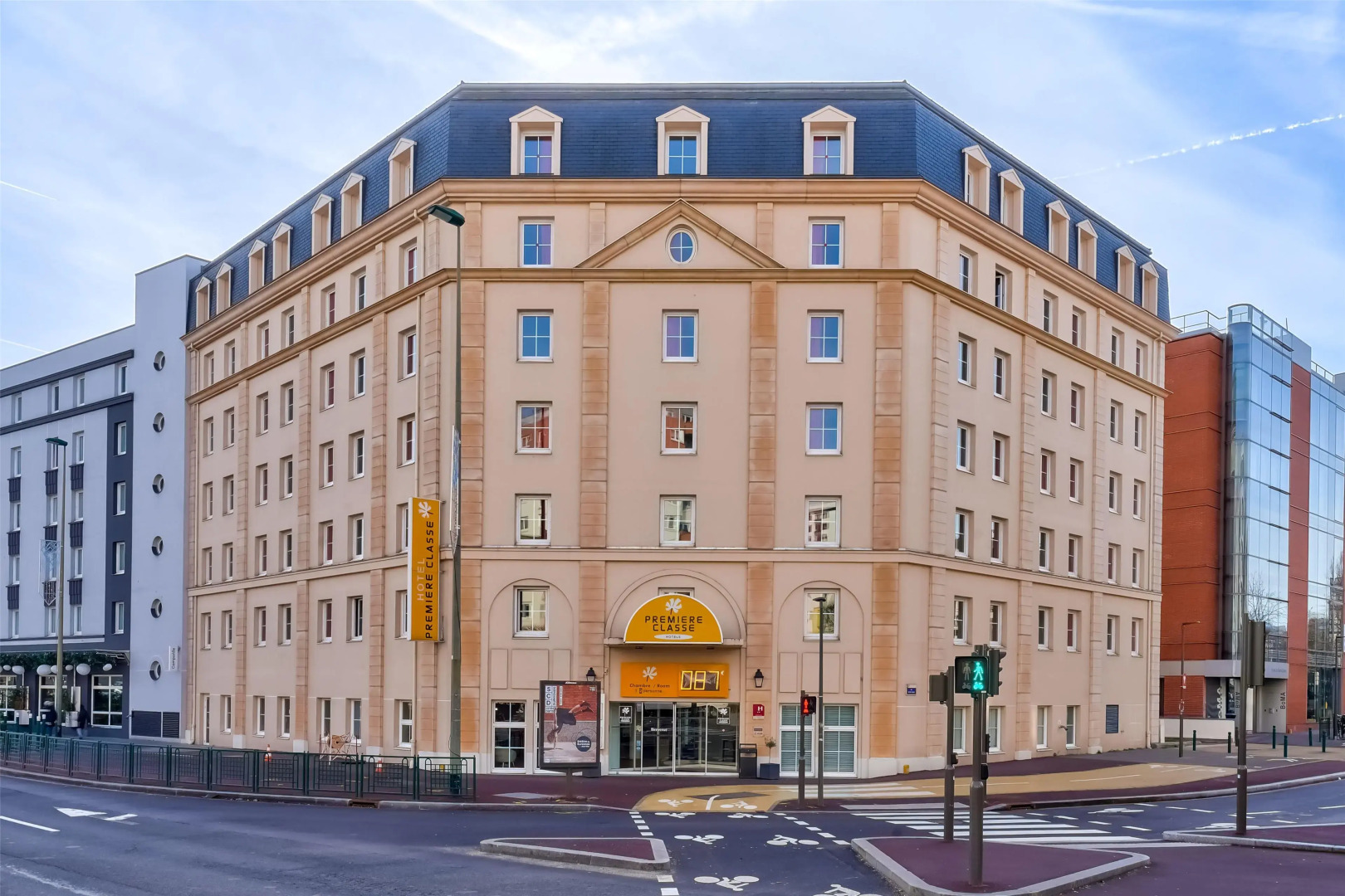 Premiere Classe Paris Ouest - Pont De Suresnes