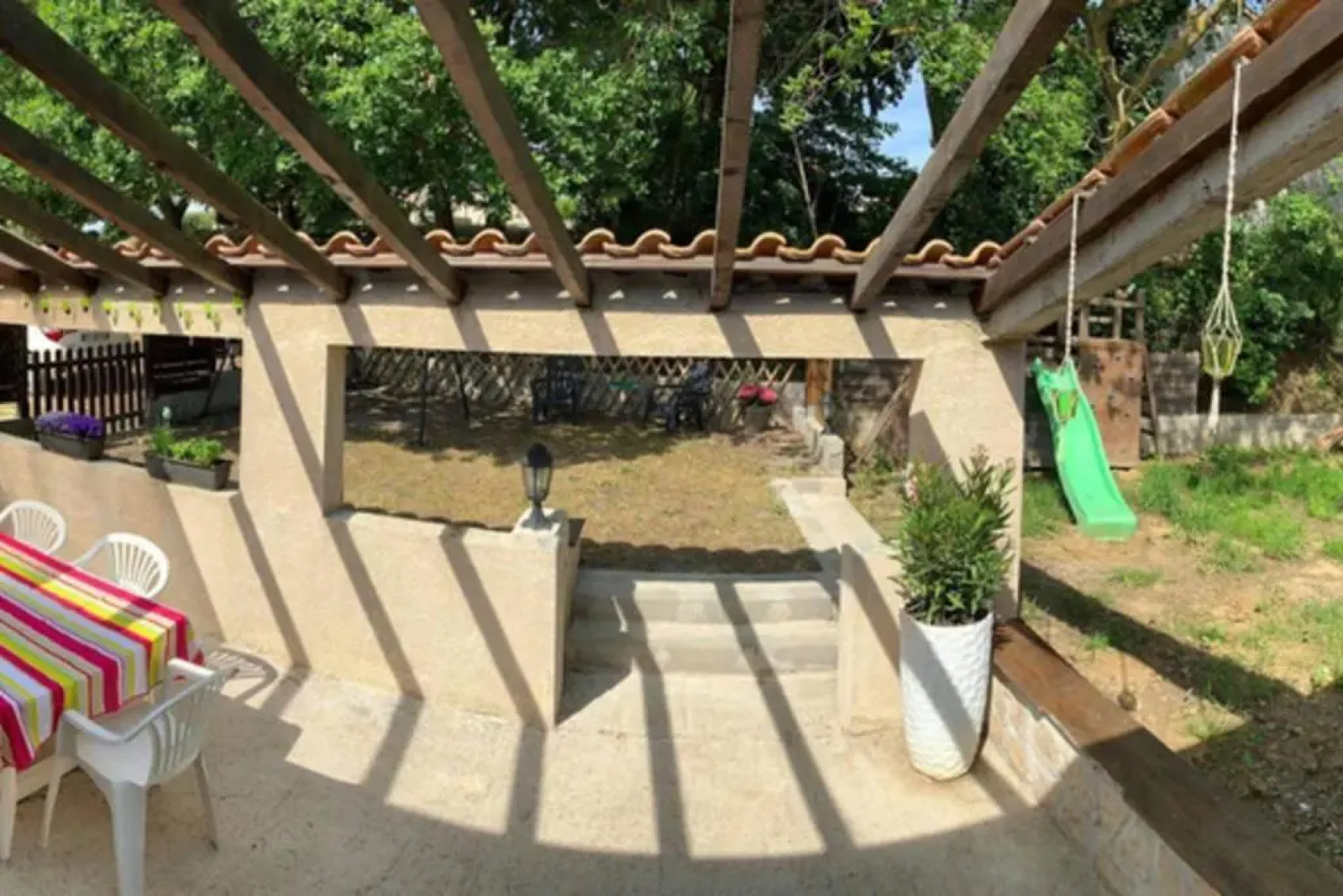 Maison spacieuse et calme près de la cité