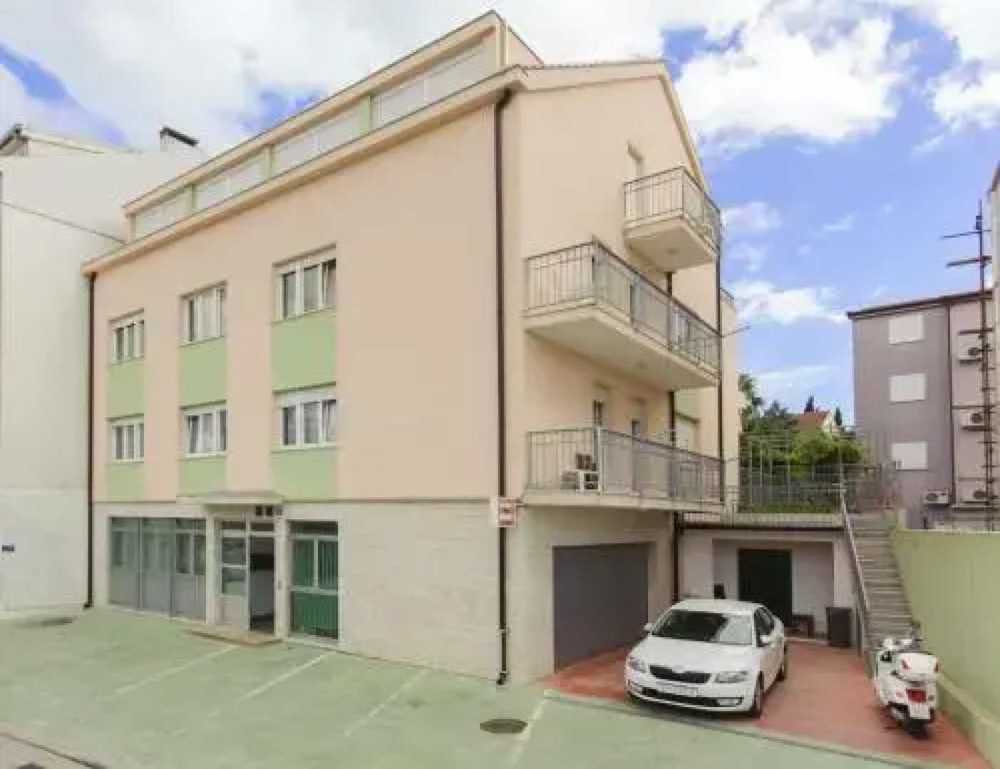 Amigo Comfort Apartments