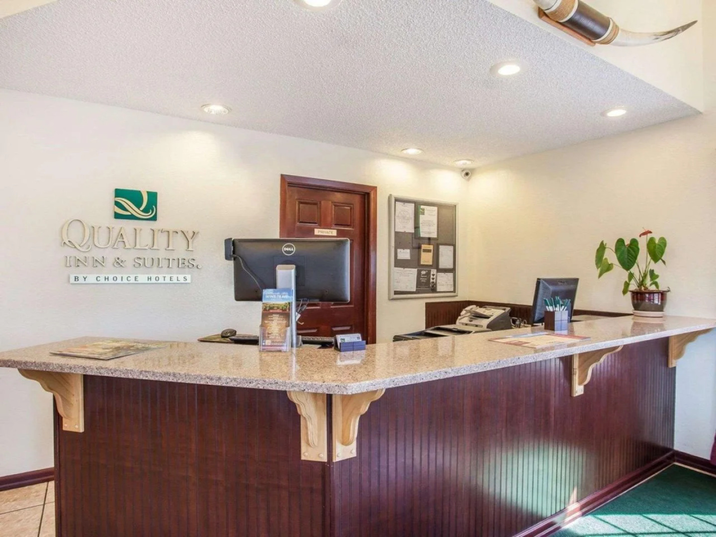 Quality Inn and Suites Toppenish