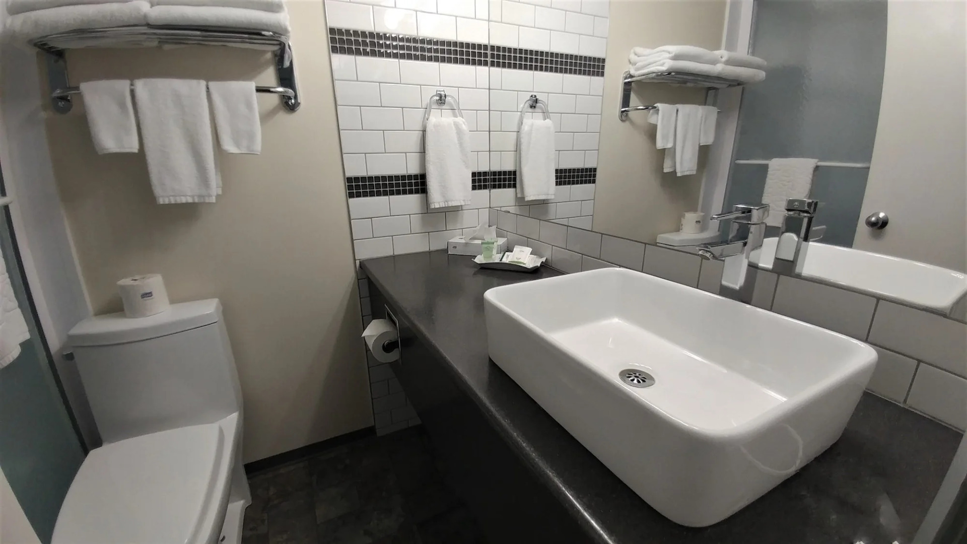 Divya Sutra Plaza and Conference Centre, Vernon, BC