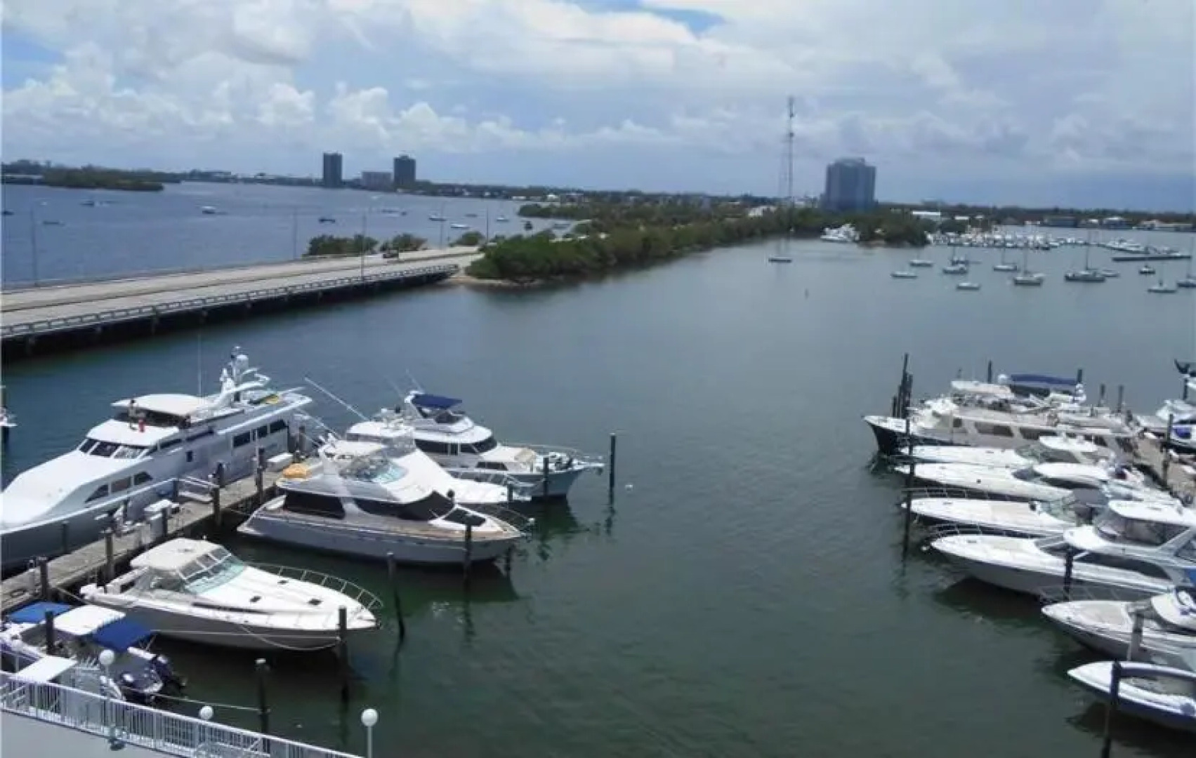 Fantastic Studio with Incredible Bay Views