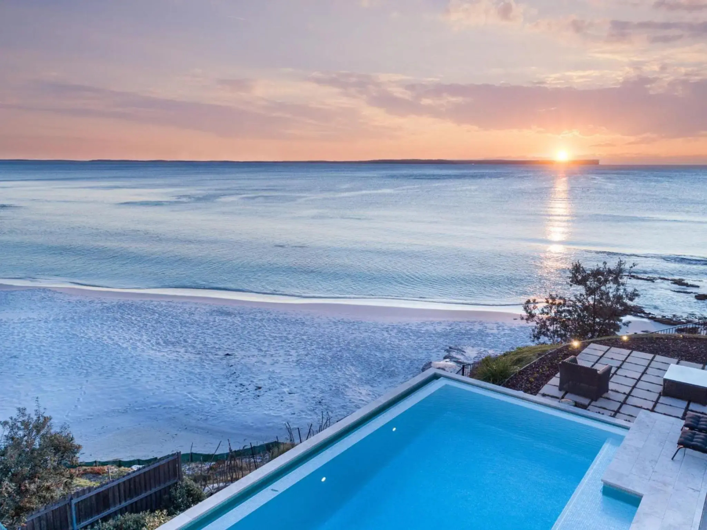 Horizons at Hyams Beach 4pm Check Out Sundays