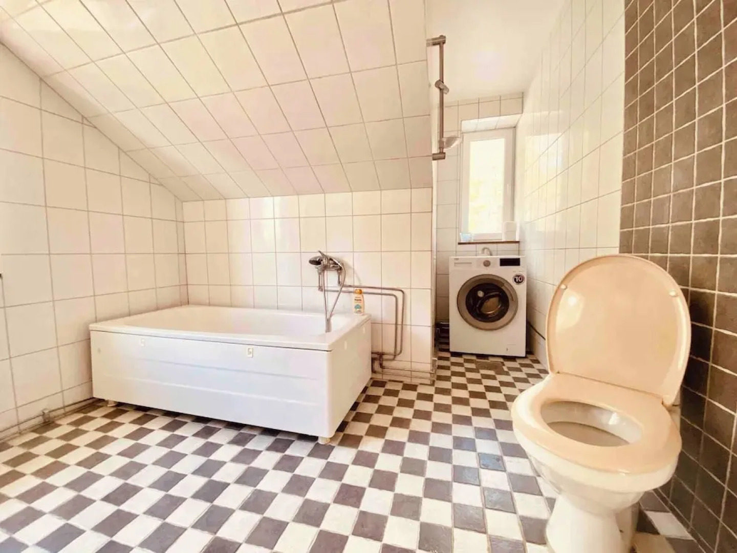 Bjurvik's Villa - Flat 3 - Business Customers Only