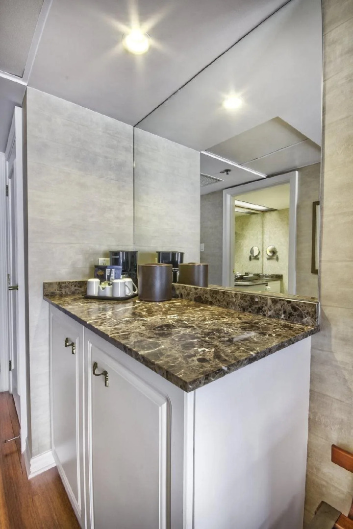 Hôtel Palace Royal Centre-Ville par JARO