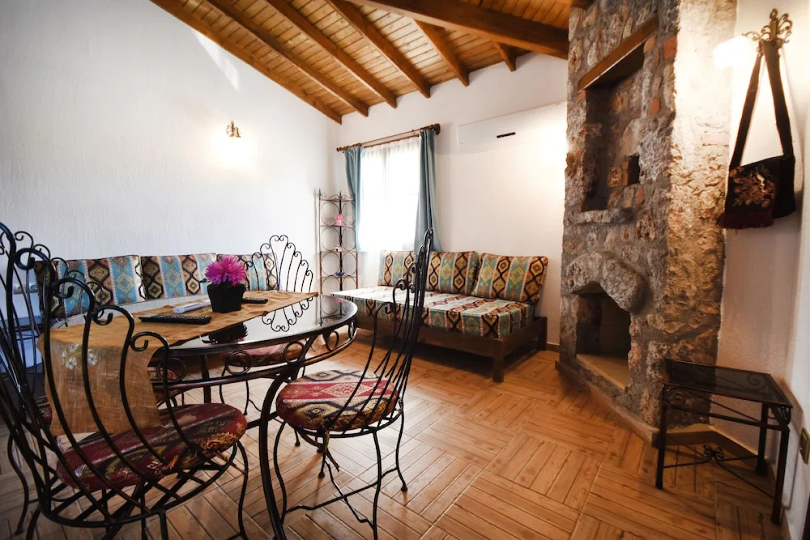 KAY6600 Villa Hayme 2 Bedrooms