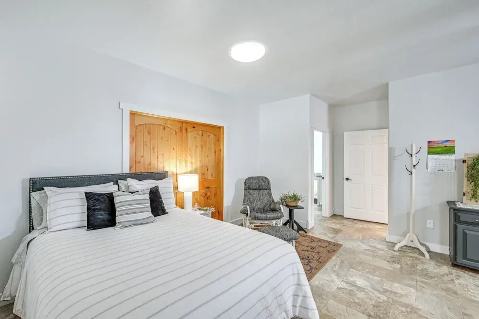 Shipshewana Guest House With Fire Pit!