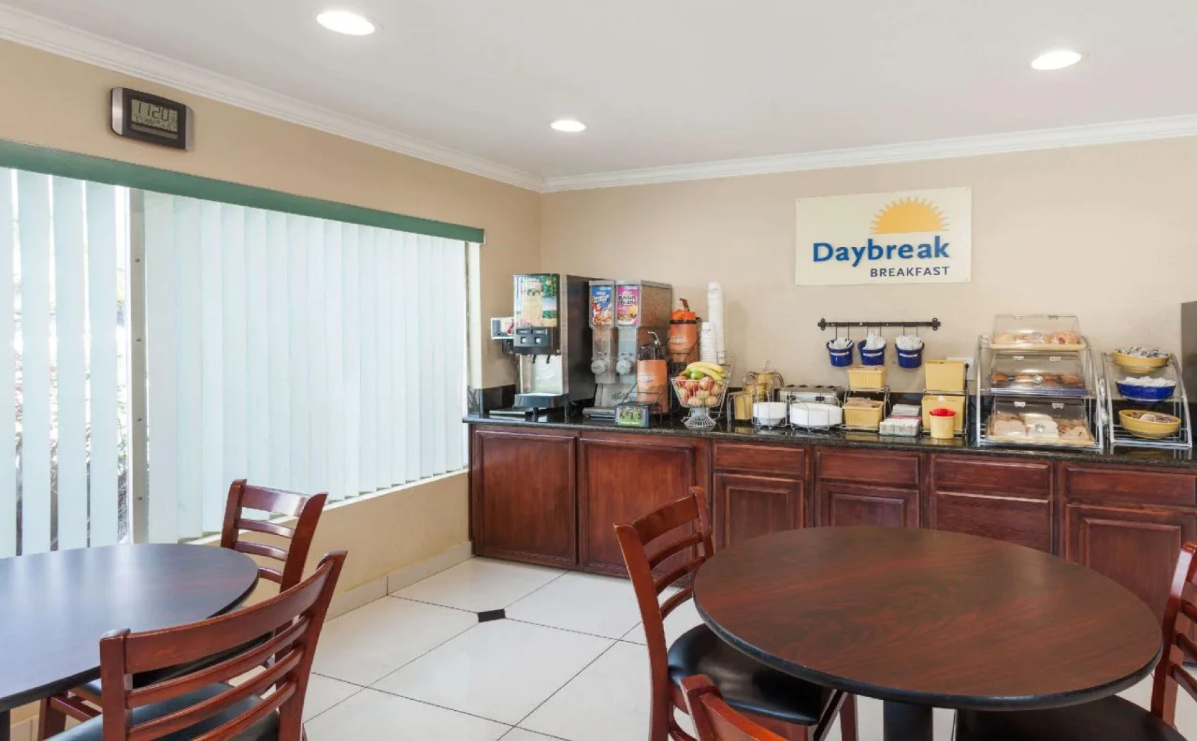 Days Inn and Suites San Diego SDSU