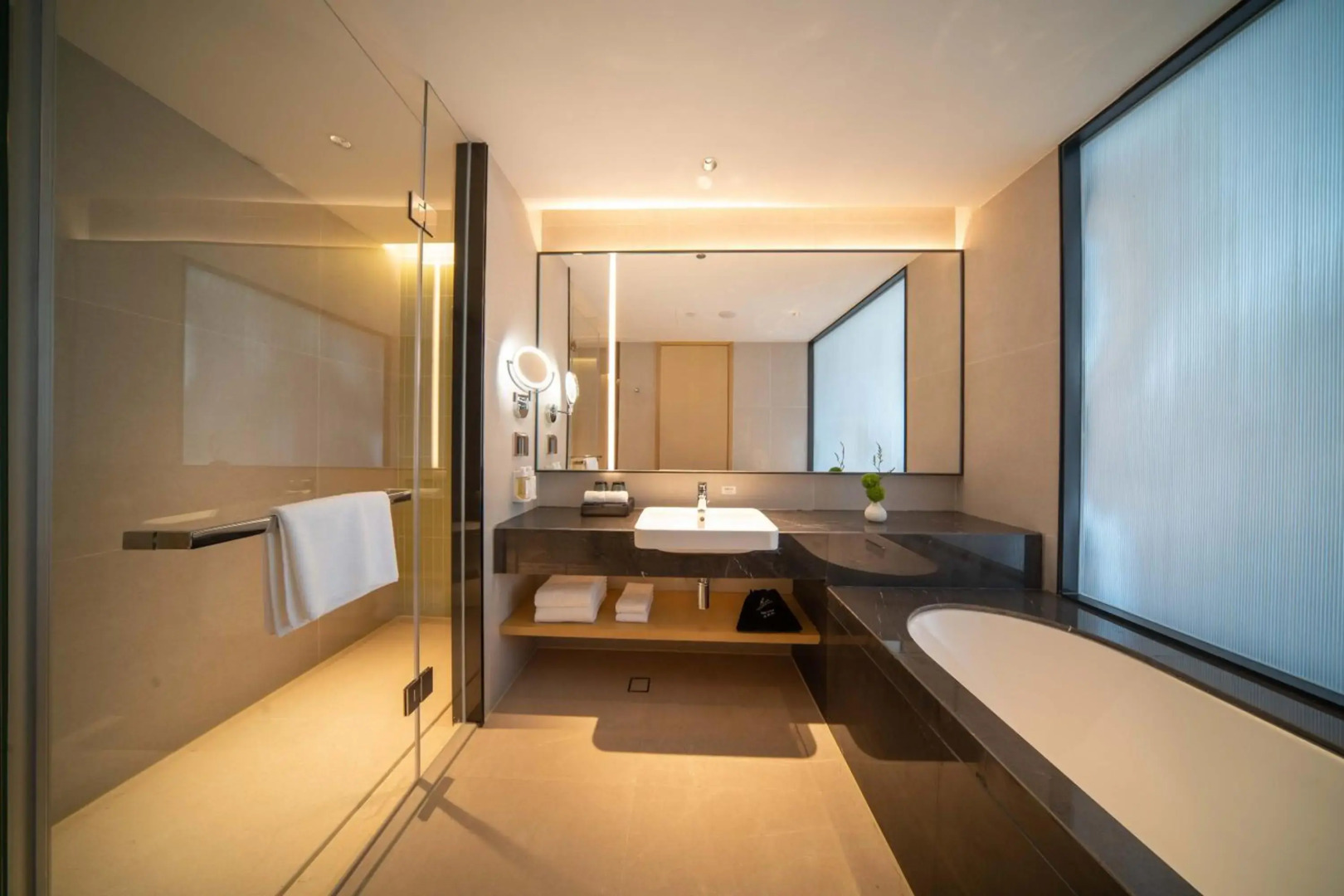 Holiday Inn Qinhuangdao Haigang by IHG