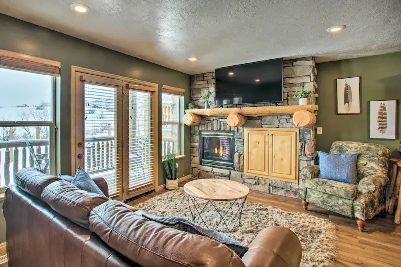 Cozy Eden Condo w/ Mtn Views in Wolf Creek Resort!
