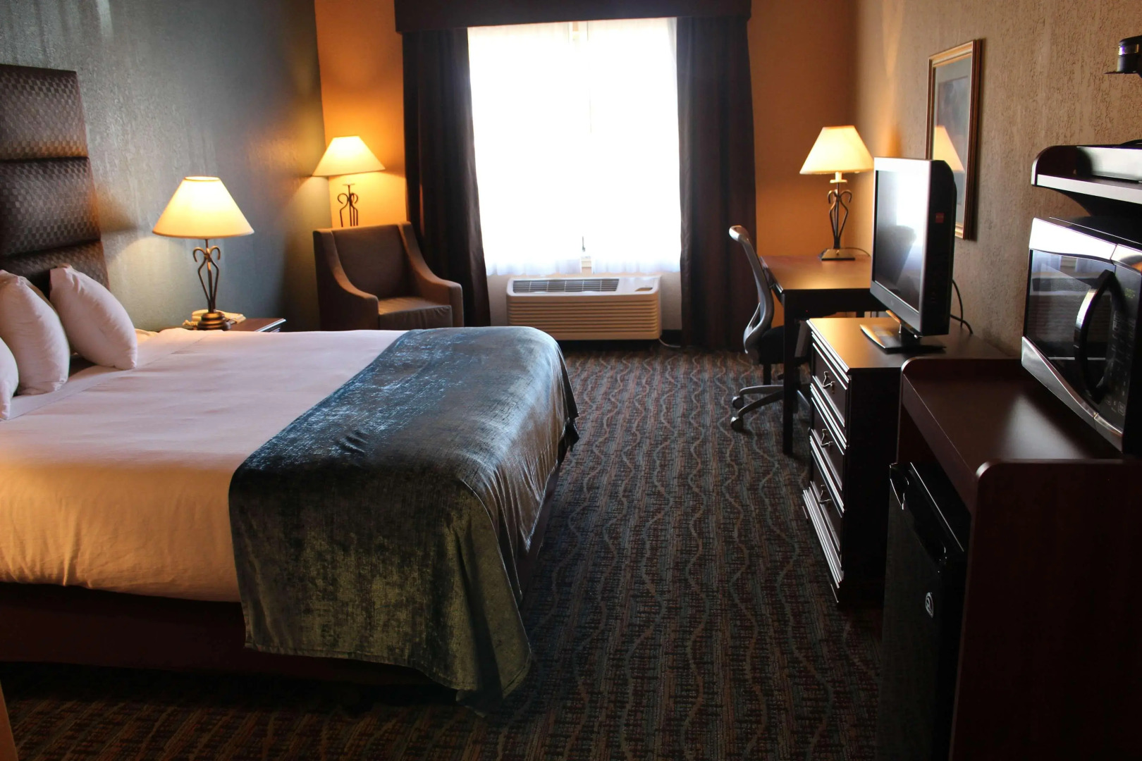 Best Western Holiday Manor