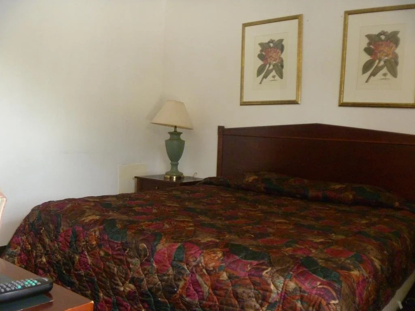 Motel 22 Mapleton Depot