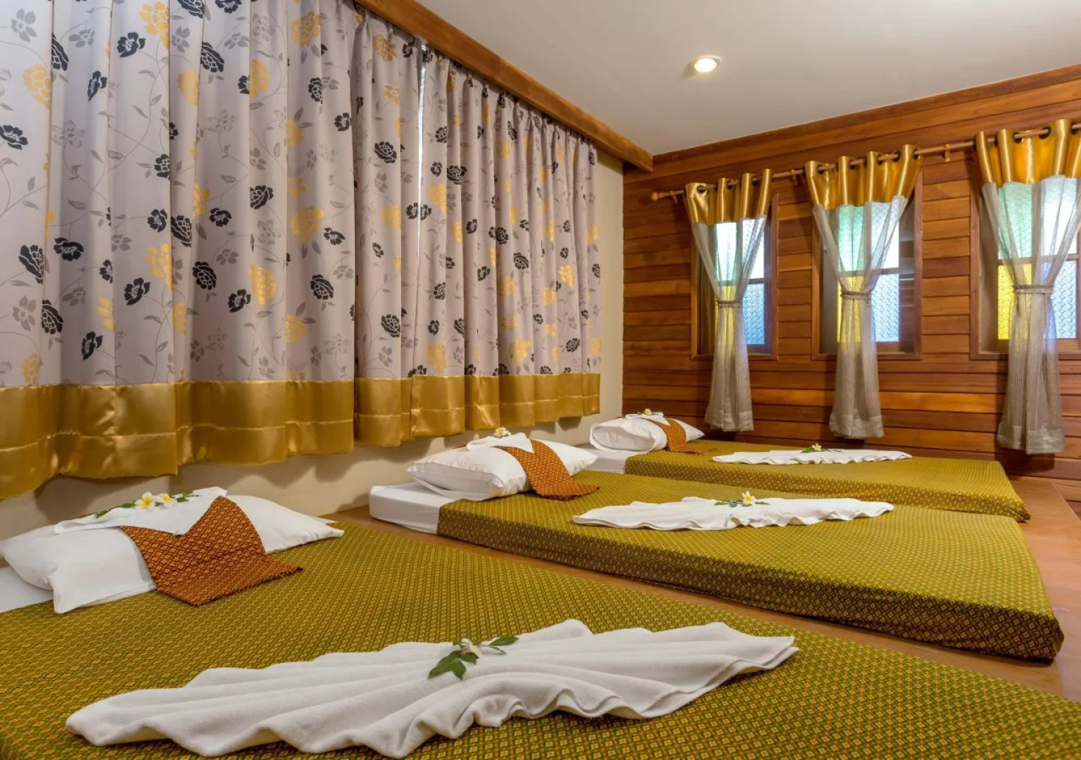 Отель Naina Resort & Spa