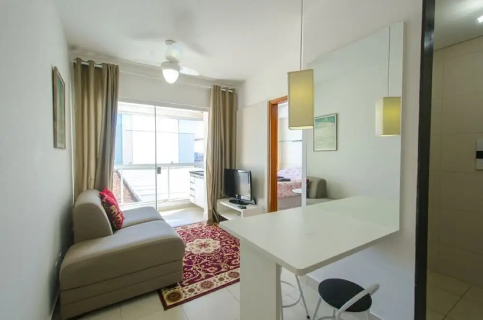 AV110 Completo e perto do metro