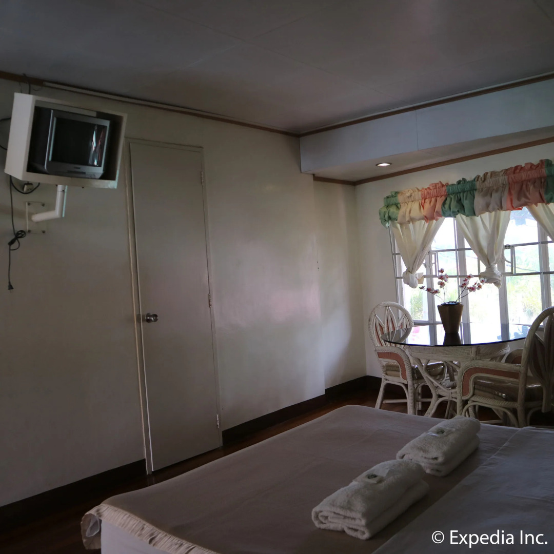 City of Springs Hotel