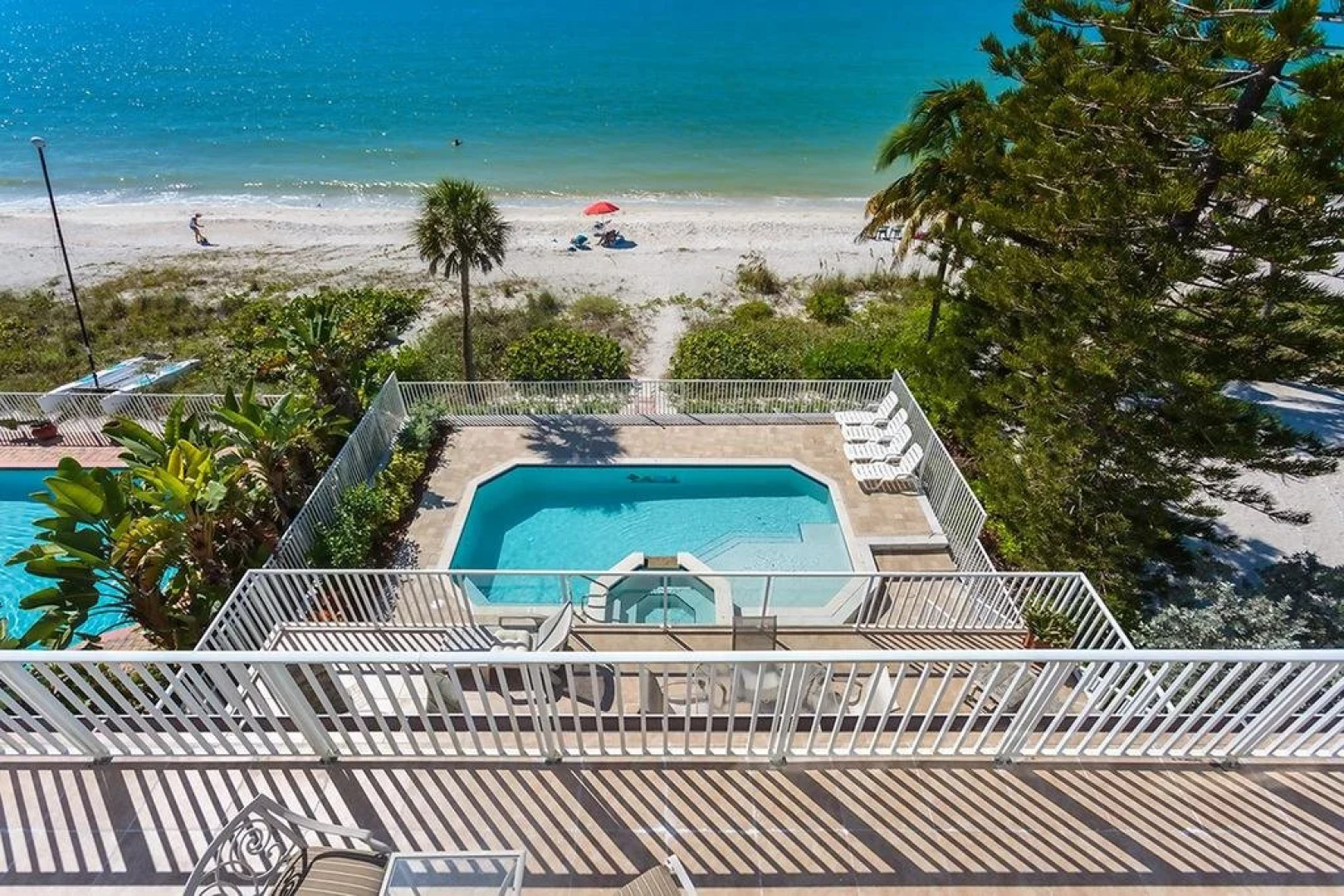 Brightmore Gulf Front 5 Br home by RedAwning