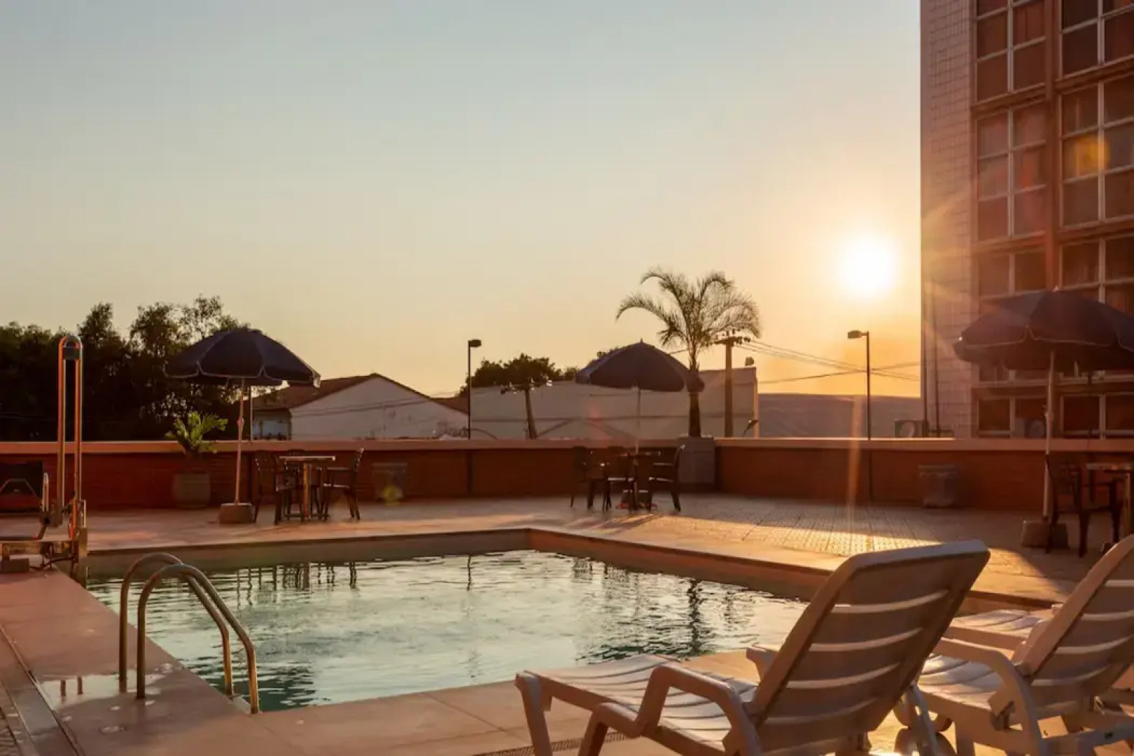 Rede Andrade Luxor Hotel