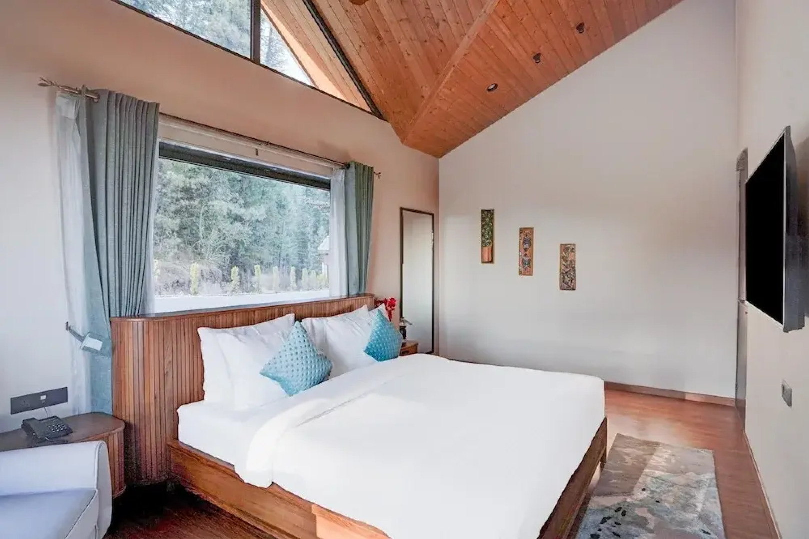 Sunday Premium 5 BHK Villa Mihika, Shimla