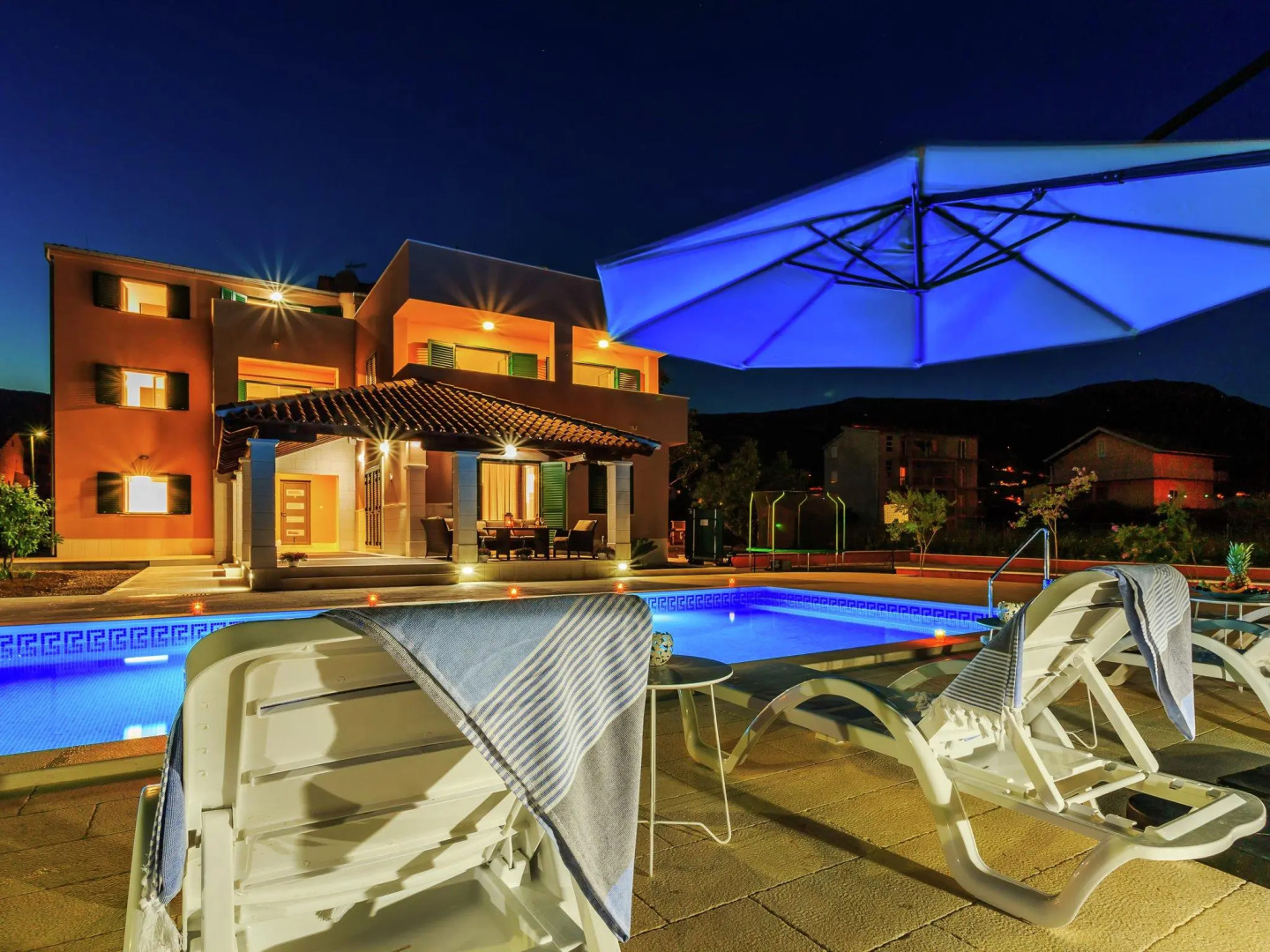Beautiful Villa in Kaštel Novi with Pool