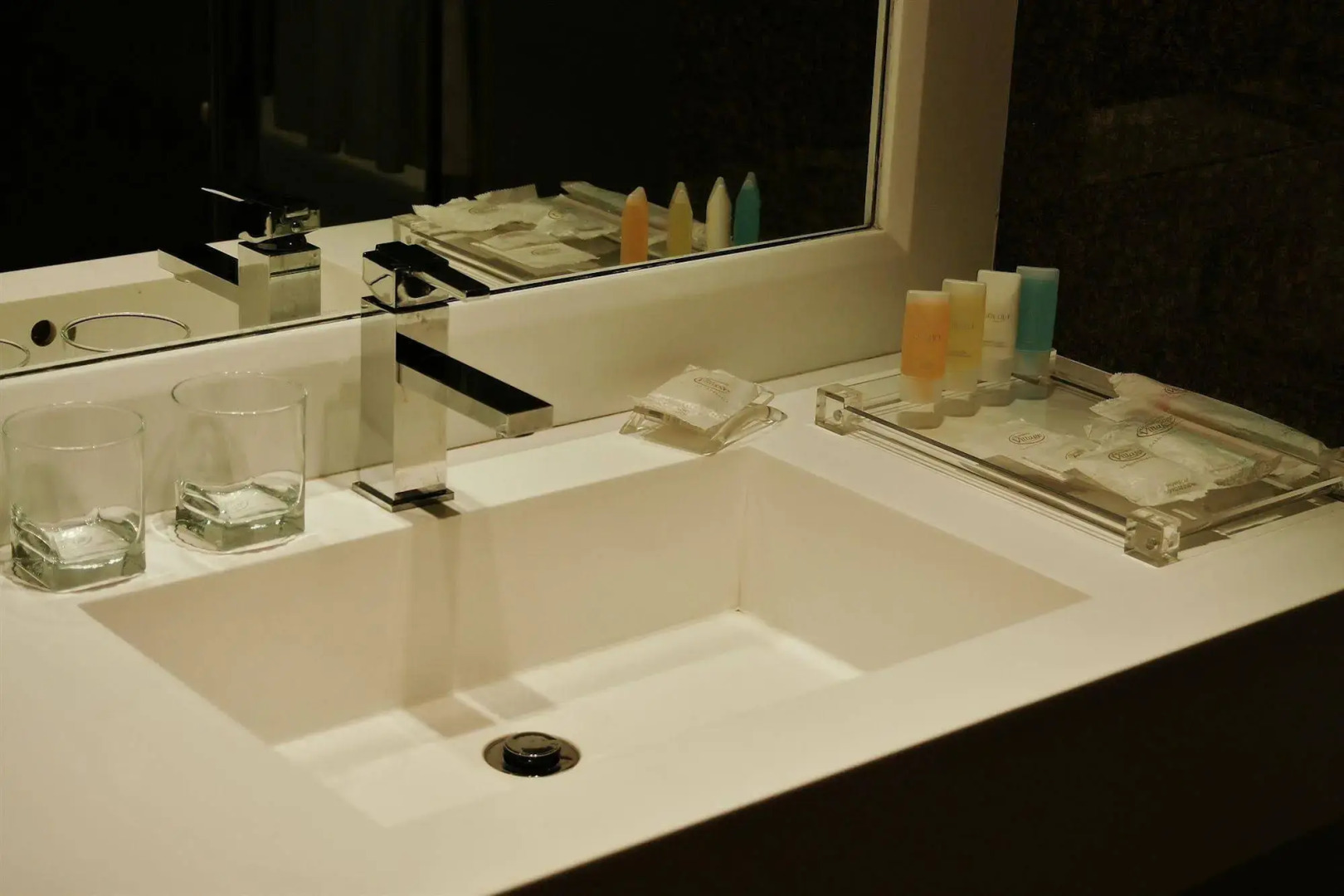 Altamira Village Hotel & Suites