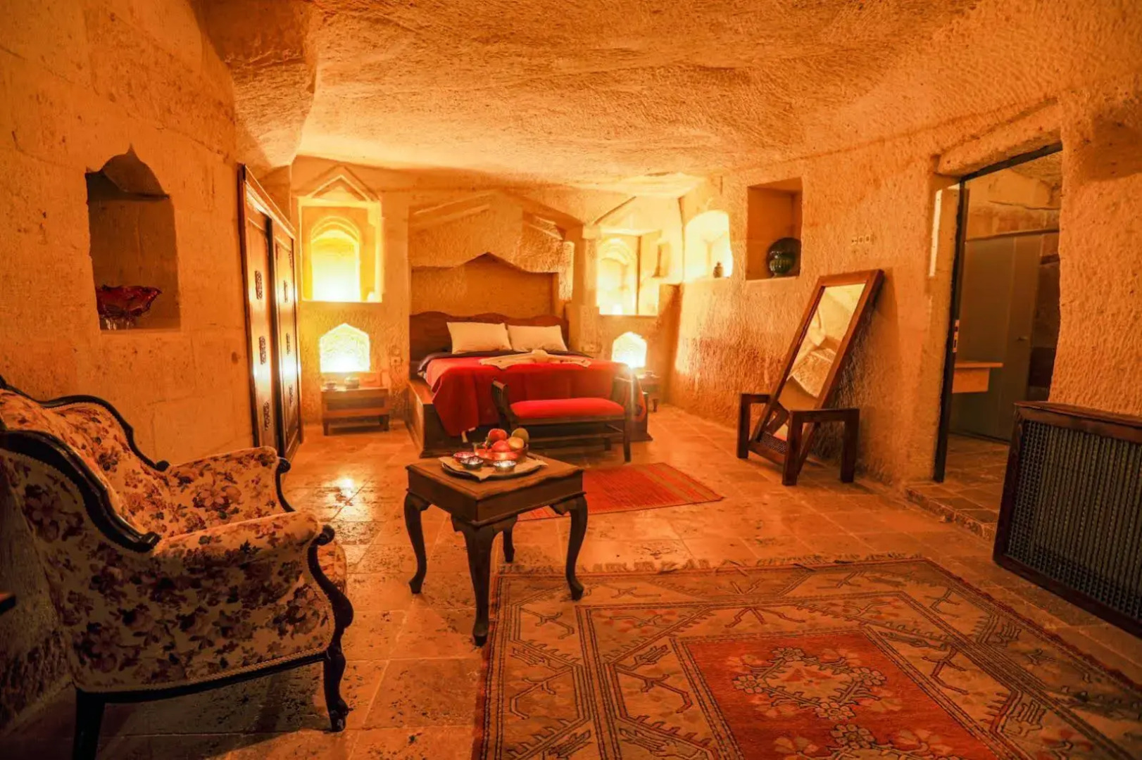 Sinasos Palace Cave Hotel