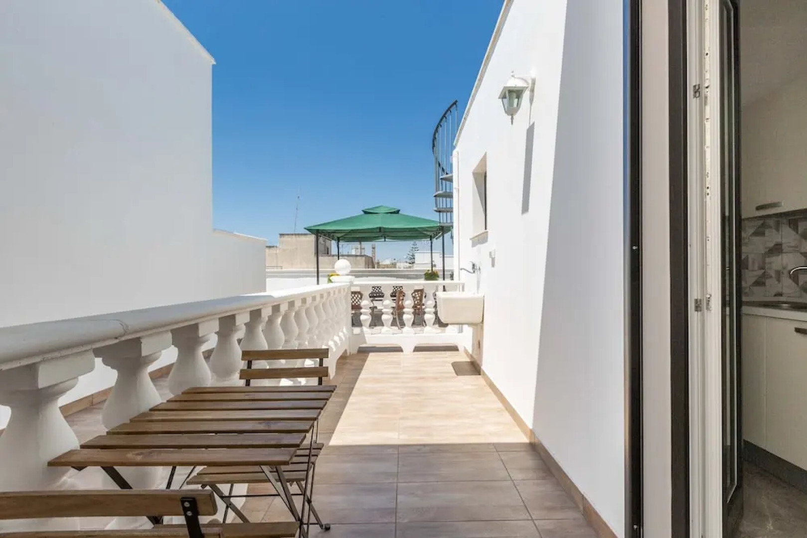 2446 Palazzo Montagna - Mono by Barbarhouse