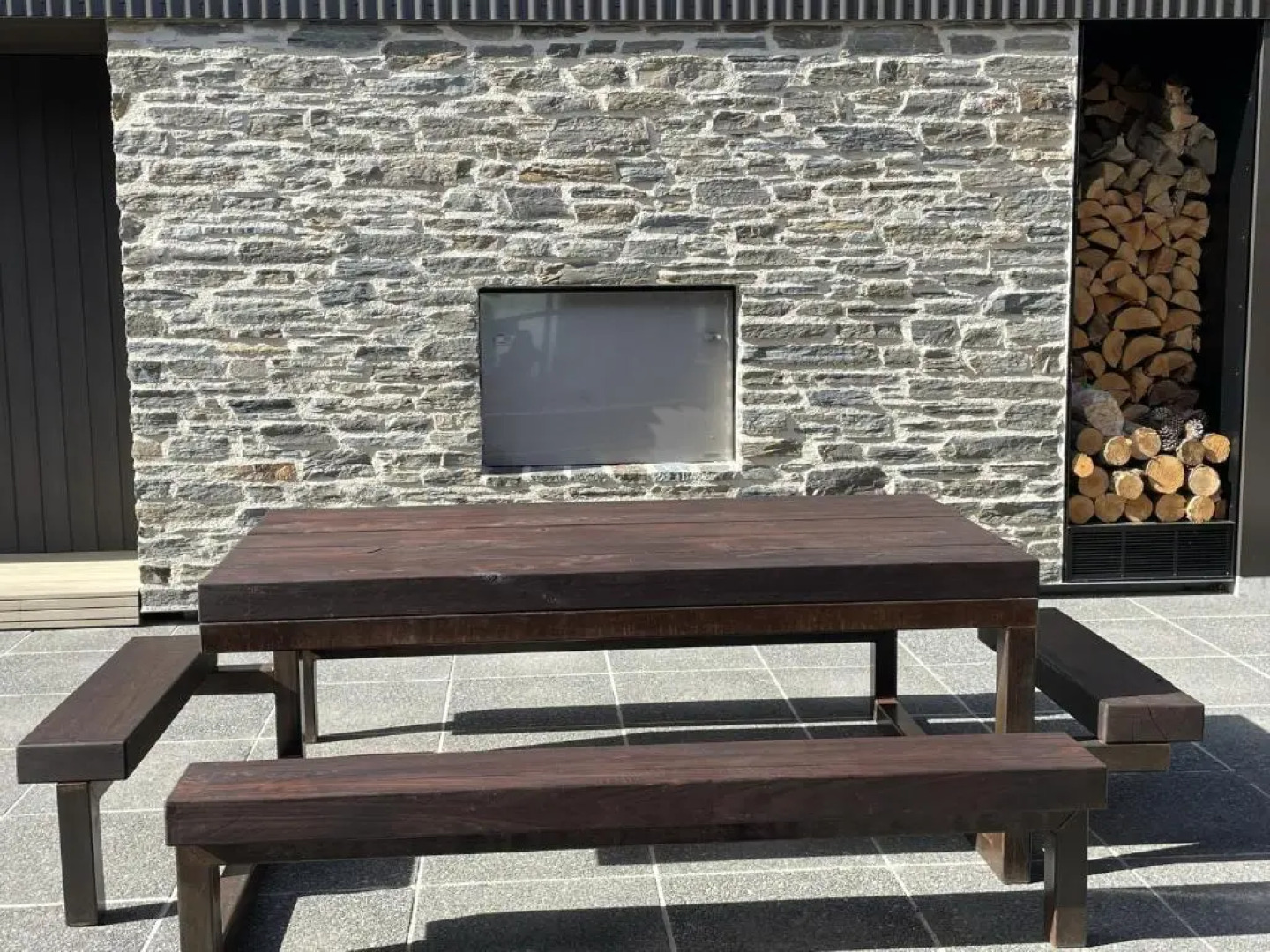 Pisa House Lakefront Boutique B&B