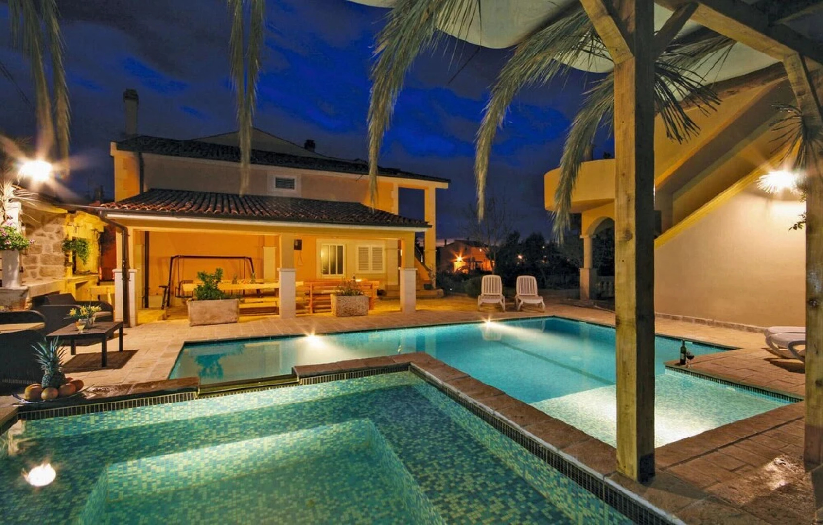 Beautiful Home in Brodarica With Wifi and 4 Bedrooms