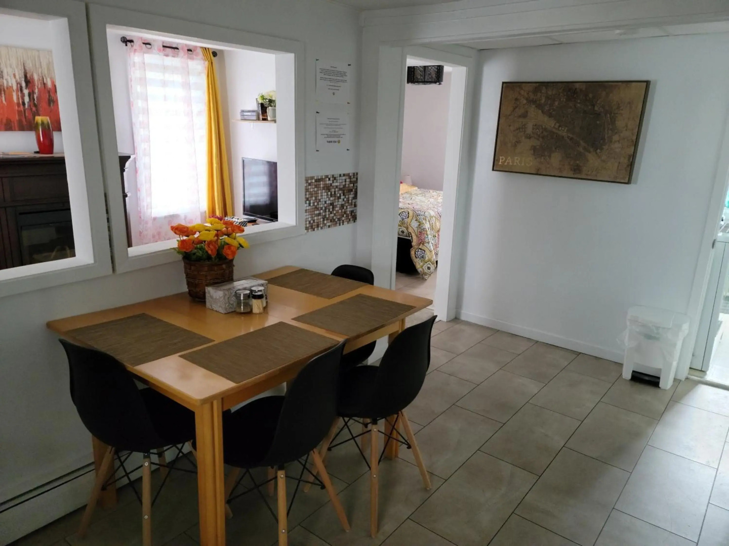 Vibrant apartment in the heart of the town