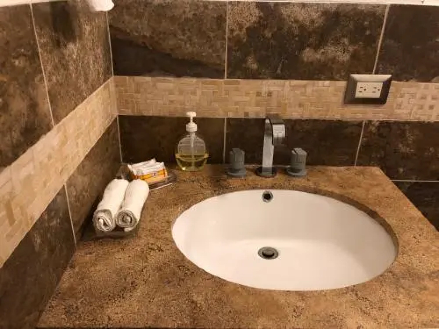 Caihuayna Apart Hotel