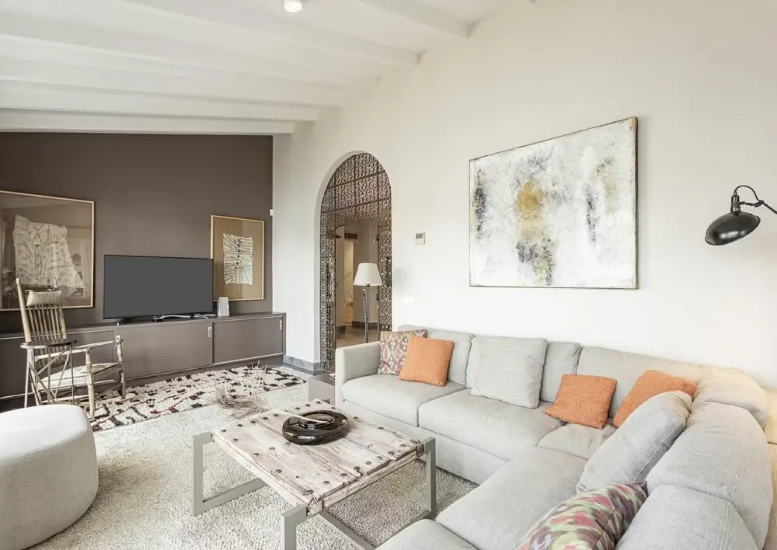 Sea-view Villa Near Port