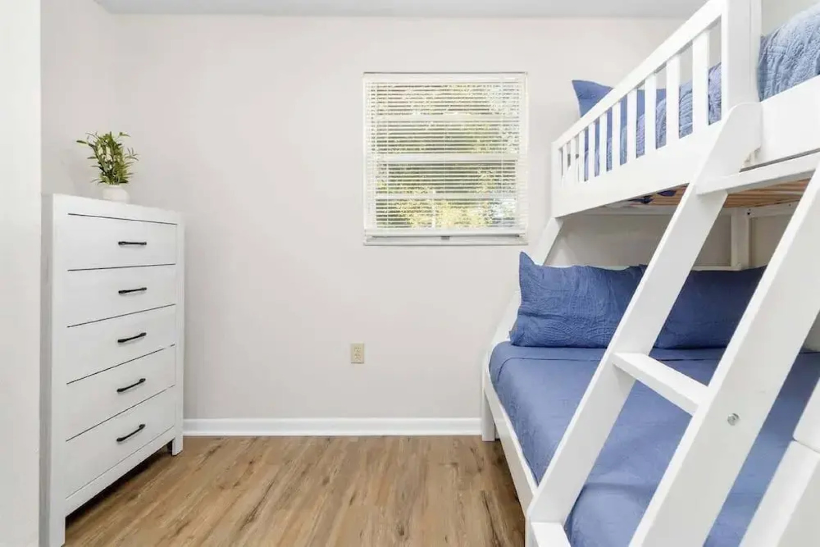 Charming Duplex in Zephyrhills! #2